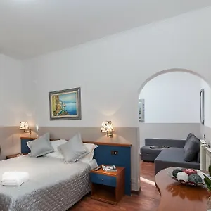  Konukevi Ora İtalya